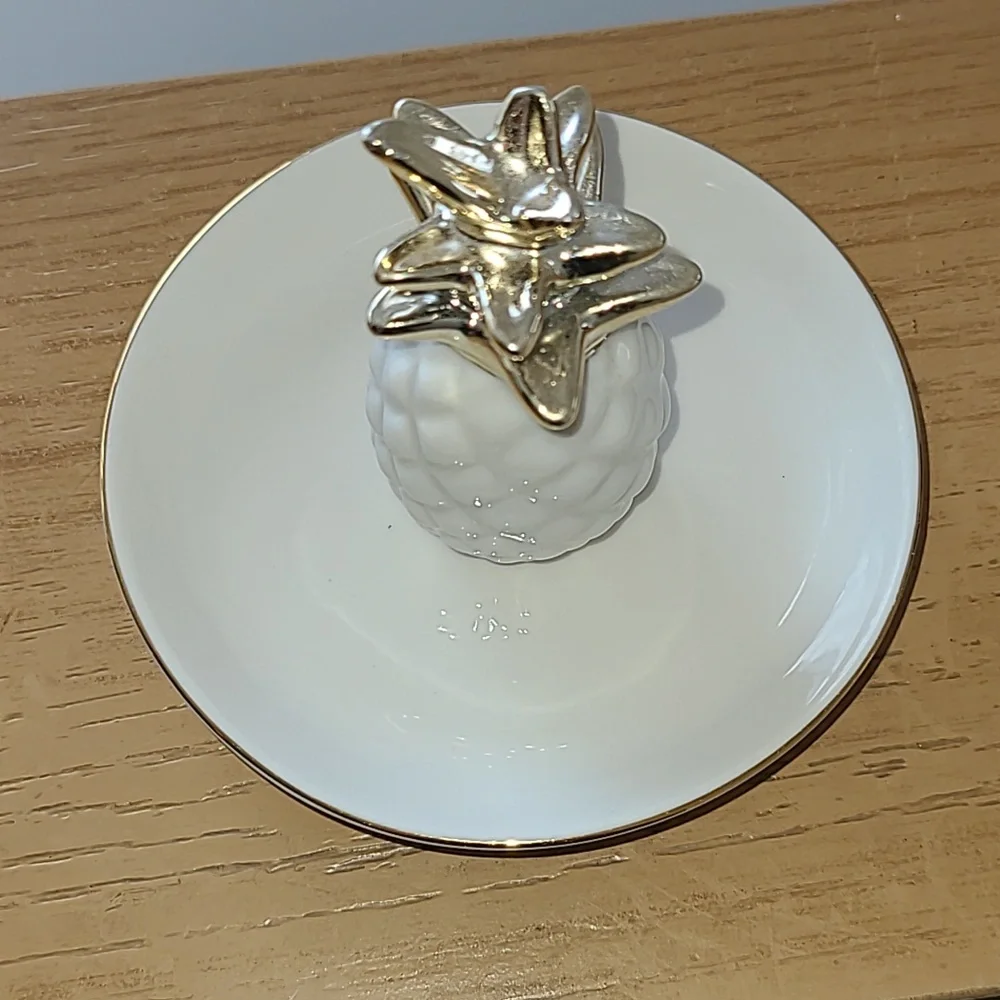 White and Gold Ceramic Pineapple Ring Dish